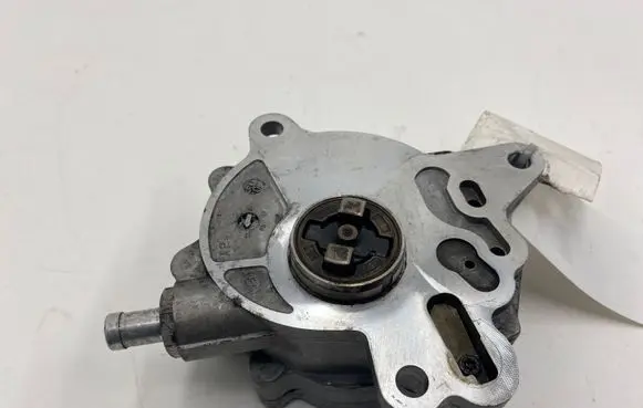 Audi A3 S3 8P Vacuum pump 03G145209