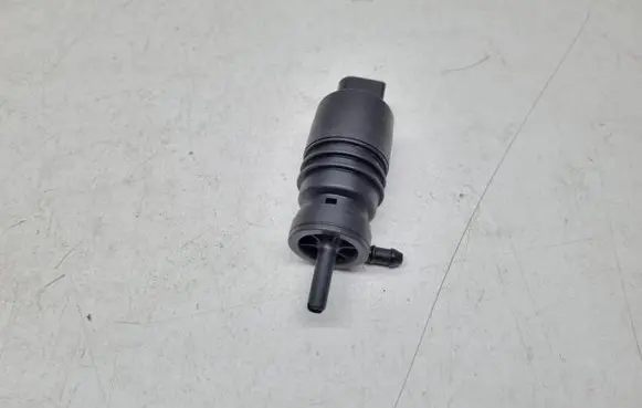 BMW X3 E83 Windscreen/windshield washer pump