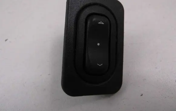 Opel Corsa C Electric window control switch 