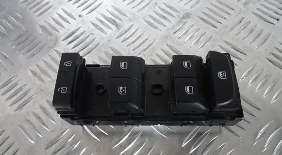 KIA Sportage Electric window control switch 93571-R2200