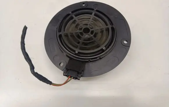 Audi TT TTS RS Mk3 8S Front door speaker
