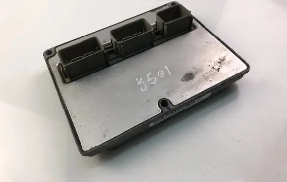 Volvo V50 Engine control unit/module ECU 30743371