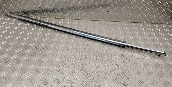 Toyota Auris E180 Rear door glass trim molding