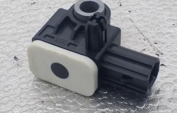 Ford Fusion II Airbag deployment crash/impact sensor GM5T14B006AA C83HA