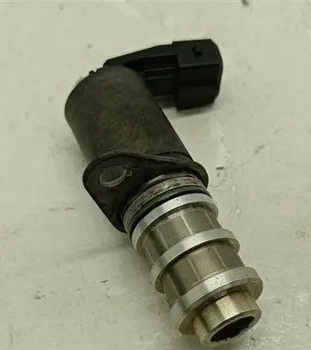 BMW 3 F30 F35 F31 Camshaft vanos timing valve 