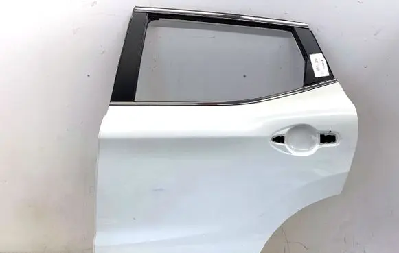 Nissan Qashqai Rear door 