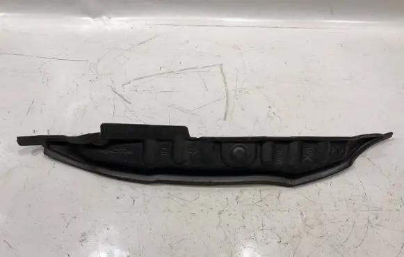 Jeep Grand Cherokee Fender foam support/seal 