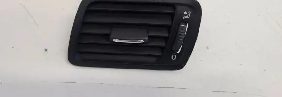 Volkswagen PASSAT B6 Dashboard side air vent grill/cover trim 3C1819701E T0024359 P0108666