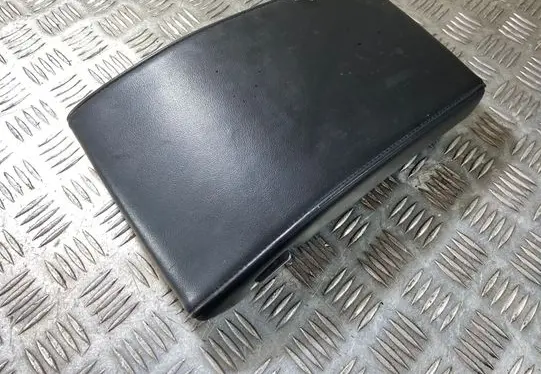 Volvo XC70 Armrest