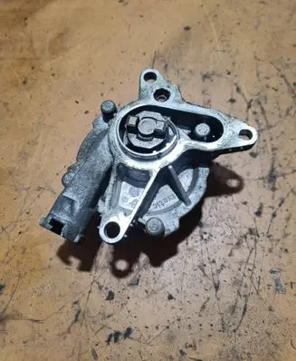 Renault Trafic II (X83) Vacuum pump 8200881338