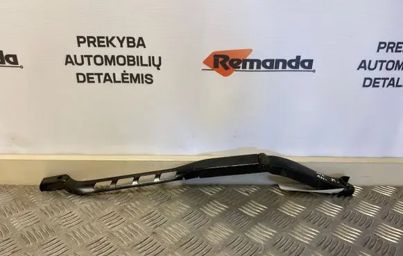 Mercedes-Benz ML W166 Front wiper blade arm 24028055