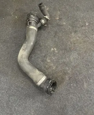 BMW 5 E60 E61 Engine coolant pipe/hose