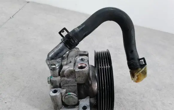 Ford Mondeo MK IV Power steering pump 