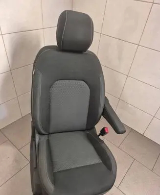 Dacia Duster II Front passenger seat 