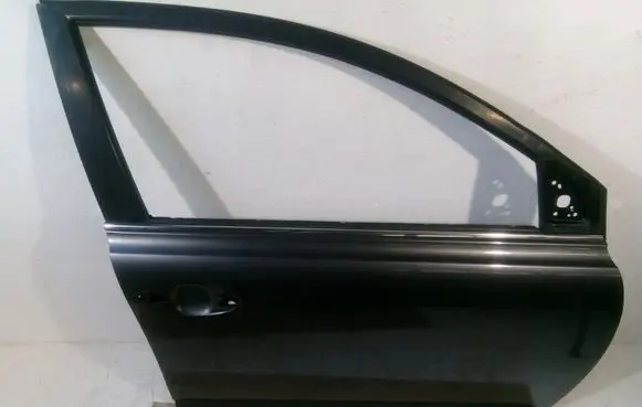 Toyota Avensis T250 Front door 6700105050