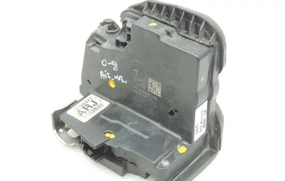 Opel Insignia B Rear door lock 13598377 13533625