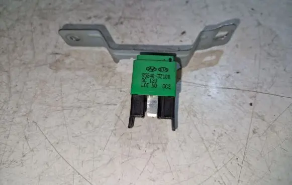 Hyundai i40 Other relay 952403Z100