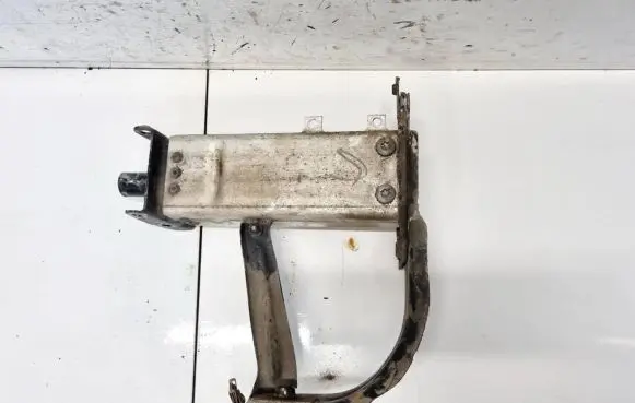 Mercedes-Benz E W211 Front bumper mounting bracket CH99187