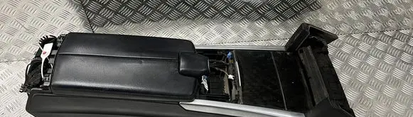 Mercedes-Benz E W212 Other center console (tunnel) element