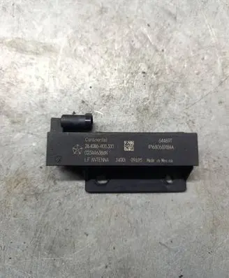 Dodge Durango Aerial antenna amplifier 68068148AA