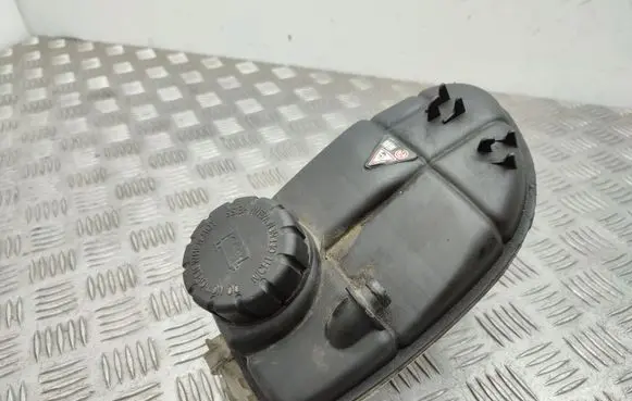 Mercedes-Benz A W176 Coolant expansion tank/reservoir A2465000049