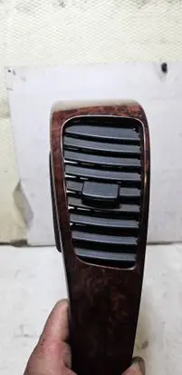 KIA Sorento Dash center air vent grill 974303E000