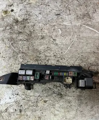 Toyota Avensis T250 Fuse box set 90080-87019 9008087019