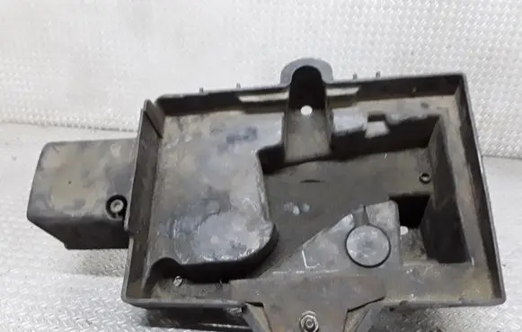 Chrysler Voyager Battery tray 