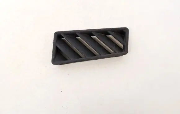Audi A3 S3 8P Dash center air vent grill 8E0819794B