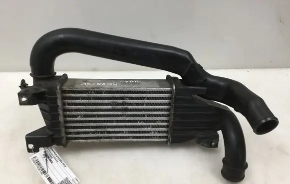 Opel Astra H Intercooler radiator 13128926