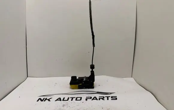 Volvo S60 Front door lock 30699350