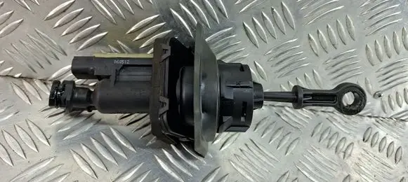 Volvo V60 Clutch master cylinder