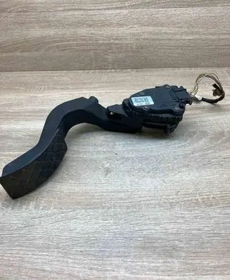 Audi A6 S6 C5 4B Accelerator throttle pedal 8D1721523 6PV007770 WITHPLUG
