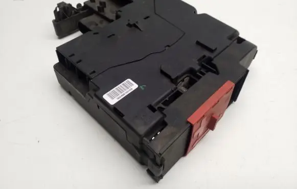 Mercedes-Benz C W204 Fuse module A2075402750