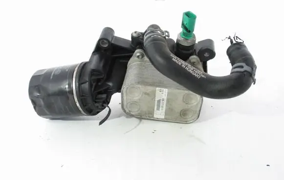 Skoda Fabia Mk3 (NJ) Oil filter mounting bracket 04B115389B 03L117021C