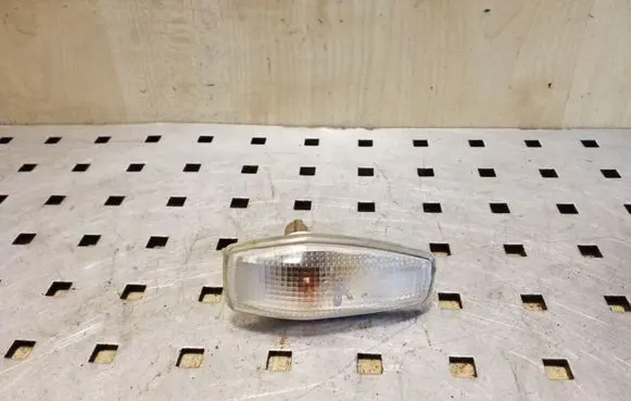 KIA Sorento Front fender indicator light 923043B1