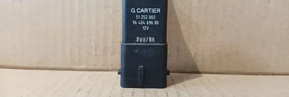 Toyota Aygo AB10 Glow plug pre-heat relay 9640469680 51252002 CARTIER