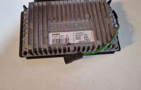 Peugeot 406 Comfort/convenience module 9635271180 S108518003D