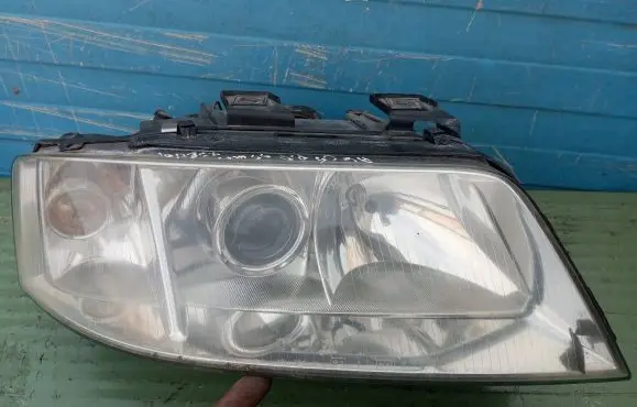 Audi A6 S6 C5 4B Headlight/headlamp 14846600
