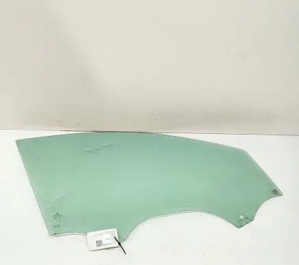 Volkswagen Golf VII Front door window glass four-door 5G4845202B