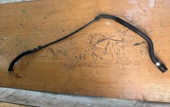 BMW 1 E82 E88 Engine coolant pipe/hose 7565094 17127565094
