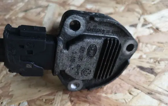 BMW 3 E46 Oil pressure sensor 6PR00786802