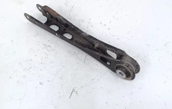 Rear upper control arm/wishbone