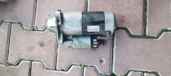 Opel Zafira C Starter motor 55585237