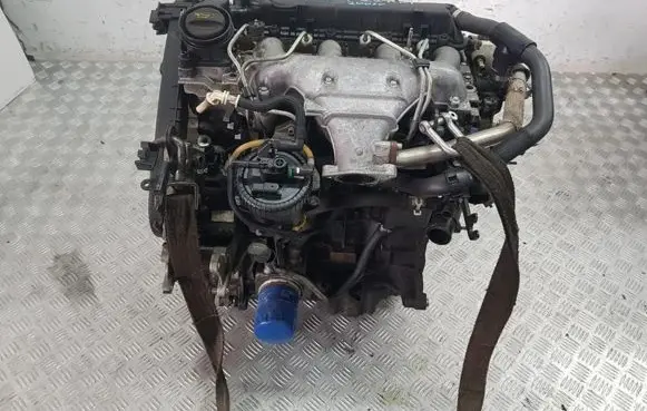 Peugeot 607 Engine