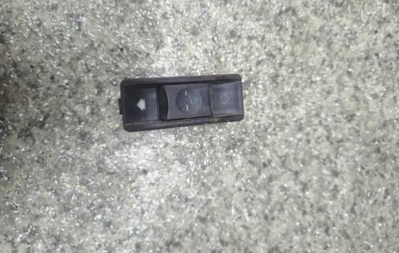 BMW 5 E34 Sunroof switch 1378862