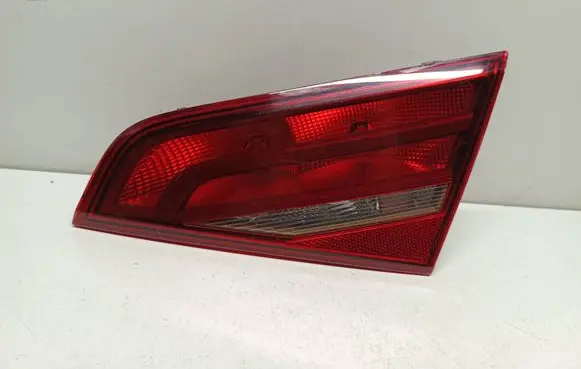 Audi A3 S3 8V Tailgate rear/tail lights 8V4945094