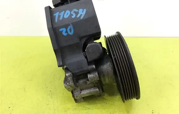 Mercedes-Benz C W203 Power steering pump A002466300