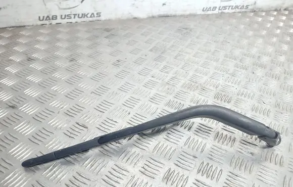 Nissan Note (E11) Rear wiper blade arm