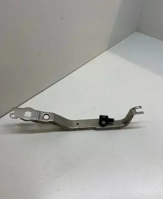 Audi A7 S7 4G Headlight/headlamp mounting bracket 4G8807591